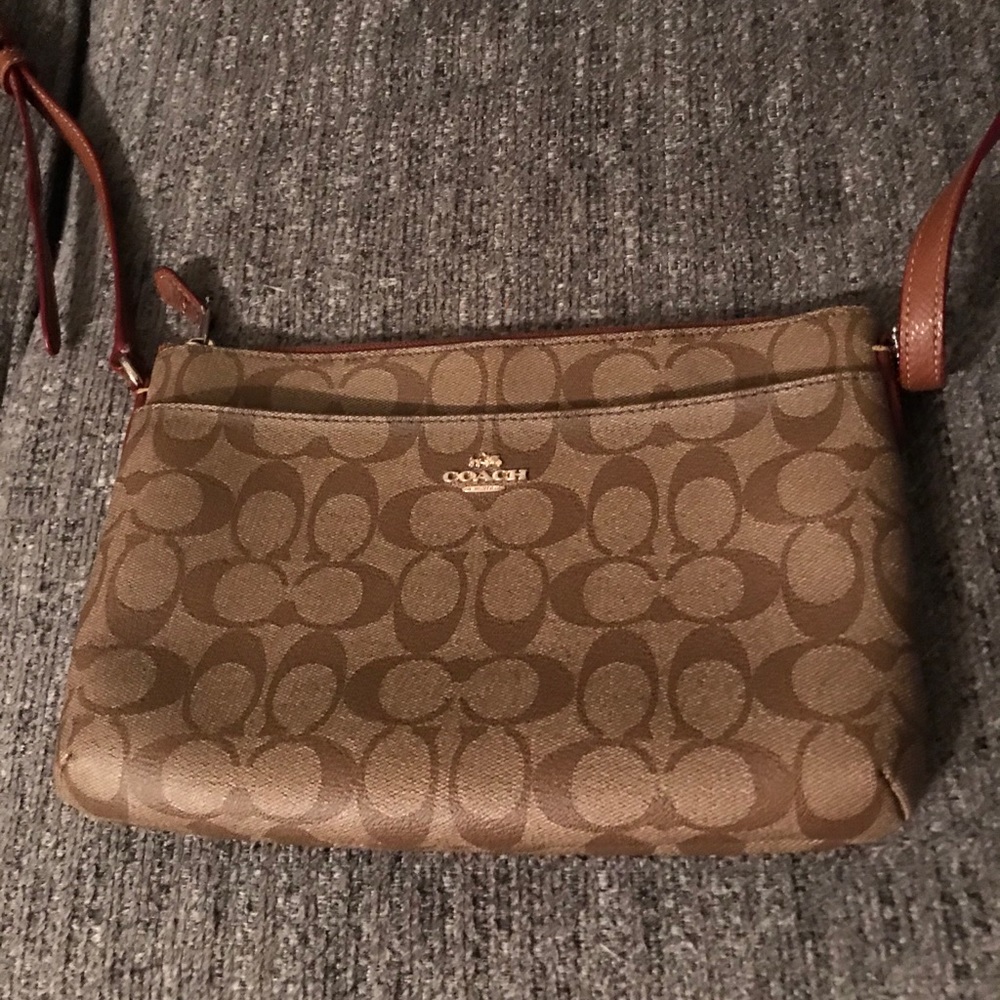 Coach east west crossbody